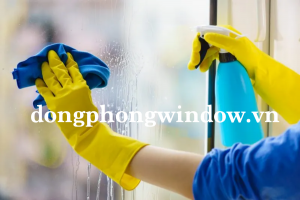 Hướng dẫn vệ sinh lau chùi cửa nhôm kính đúng cách