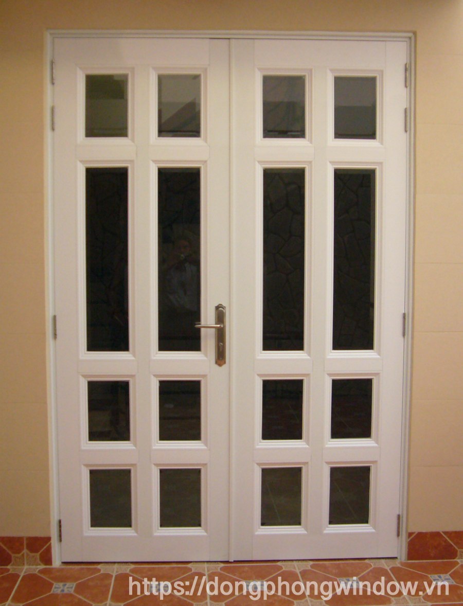 Cấu tạo cửa tương tự các loại cửa nhôm thông thường.