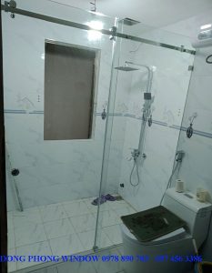 Phụ kiện vách tắm kính rất đa dạng