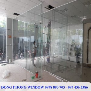 Sản phẩm vách kính cường lực ngăn phòng Đông Phong - Giá rẻ, uy tín, chất lượng
