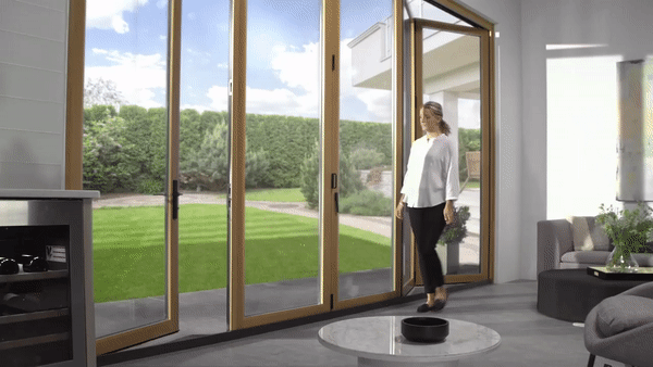 Cửa nhôm XingFa mở lùa nếp gấp 